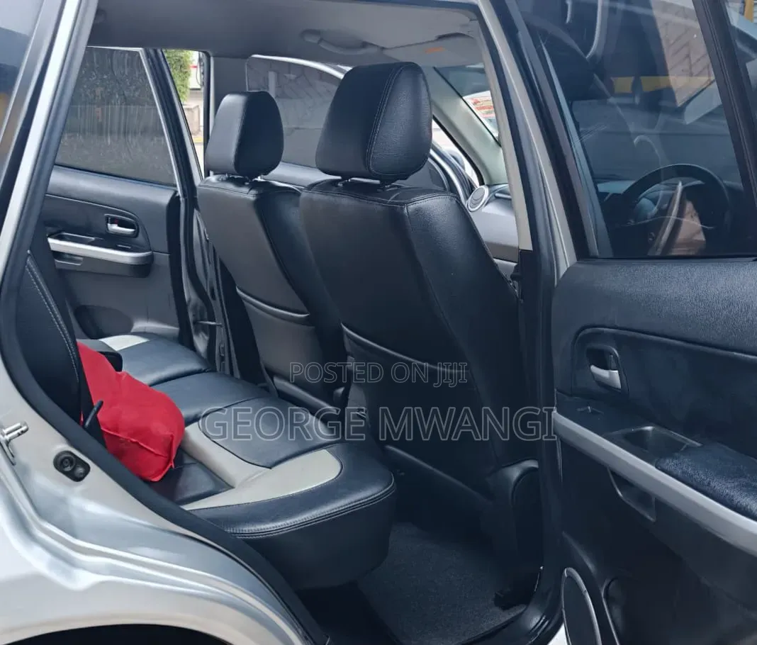 Suzuki Grand Vitara 2012 Gray