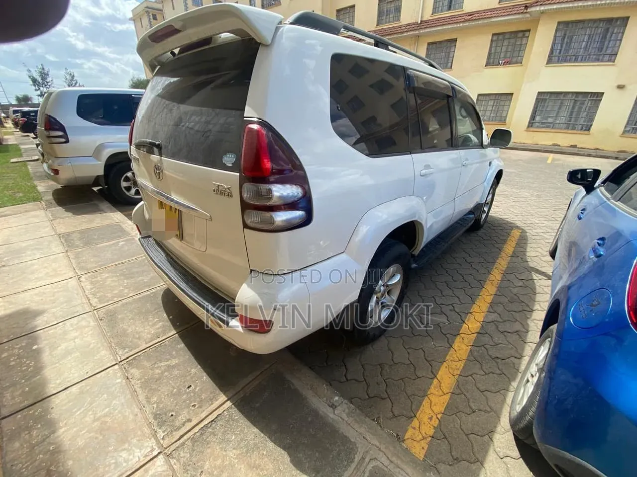 Toyota Land Cruiser Prado 2007 White