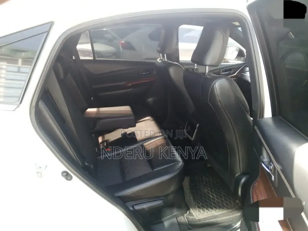 Toyota Harrier 2.0 2015 White