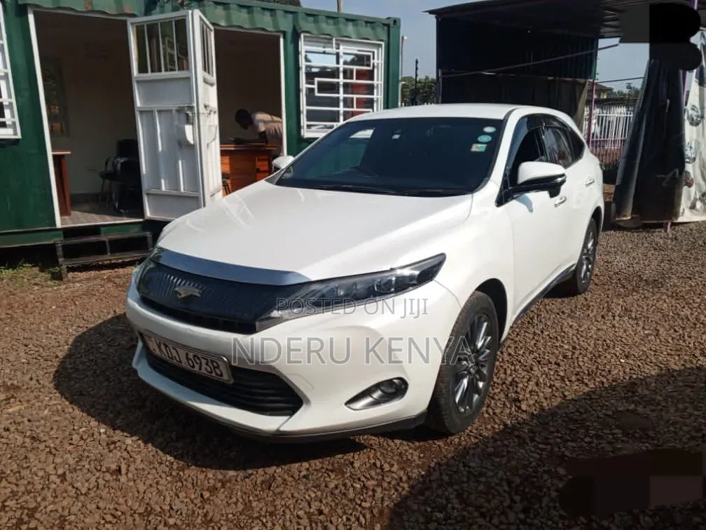 Toyota Harrier 2.0 2015 White