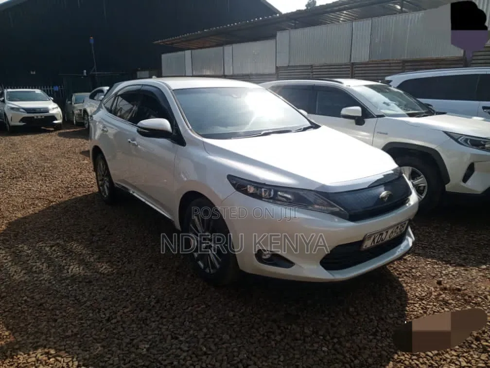 Toyota Harrier 2.0 2015 White