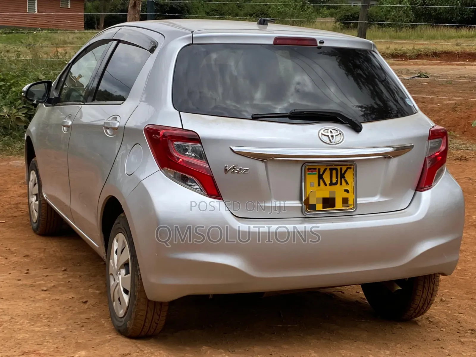 Toyota Vitz 2016 Silver
