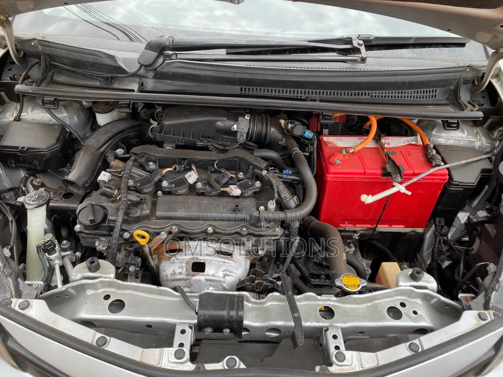 Toyota Vitz 2016 Silver