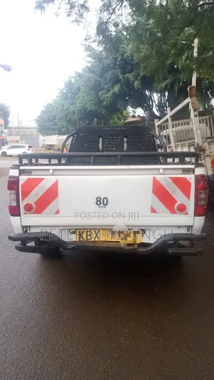 Isuzu D-MAX 2012 White