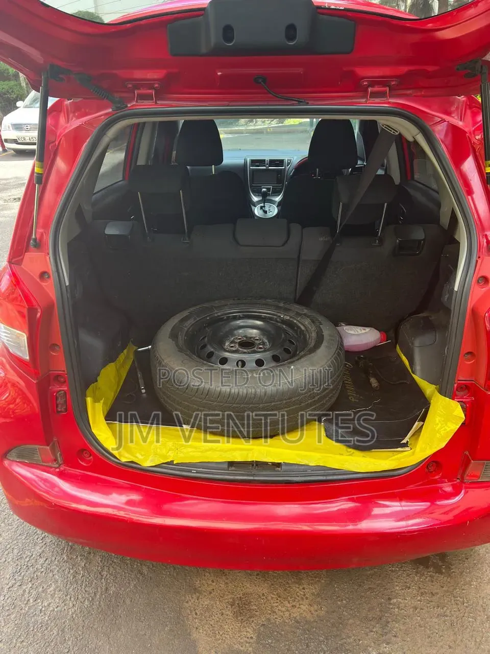 Subaru Trezia 2014 Red