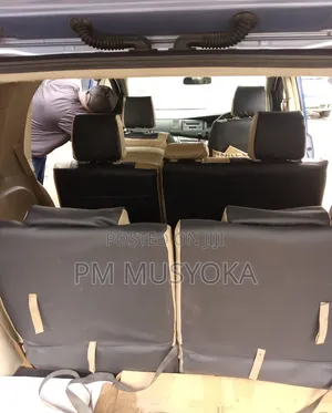 Toyota ISIS 2009 Blue