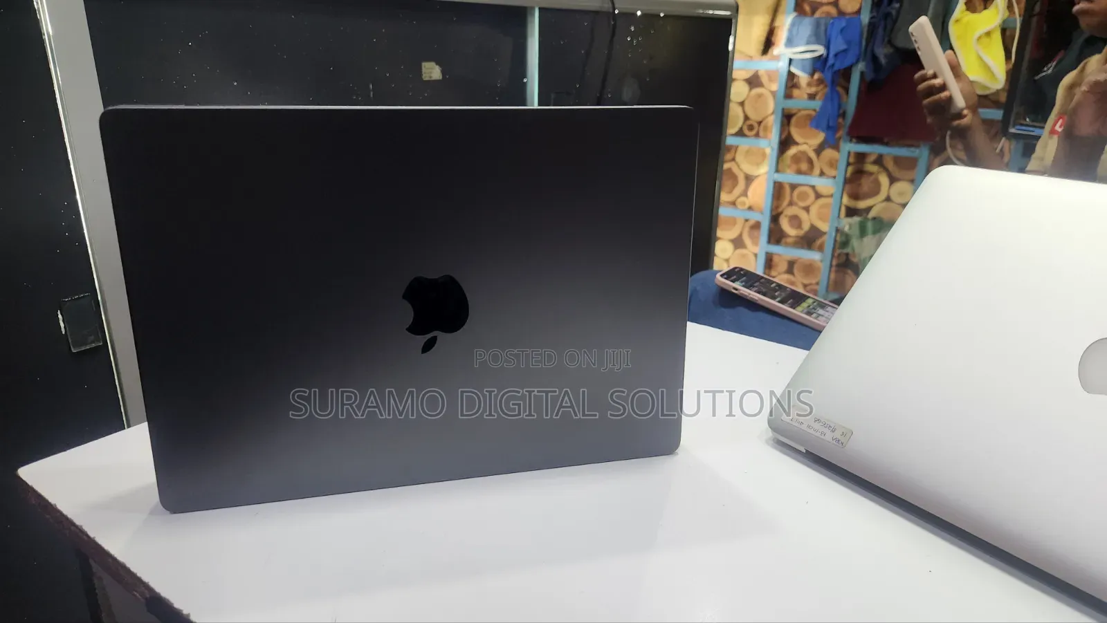 Laptop Apple MacBook Pro 2021 M1 16GB Apple M1 Pro SSD 512GB
