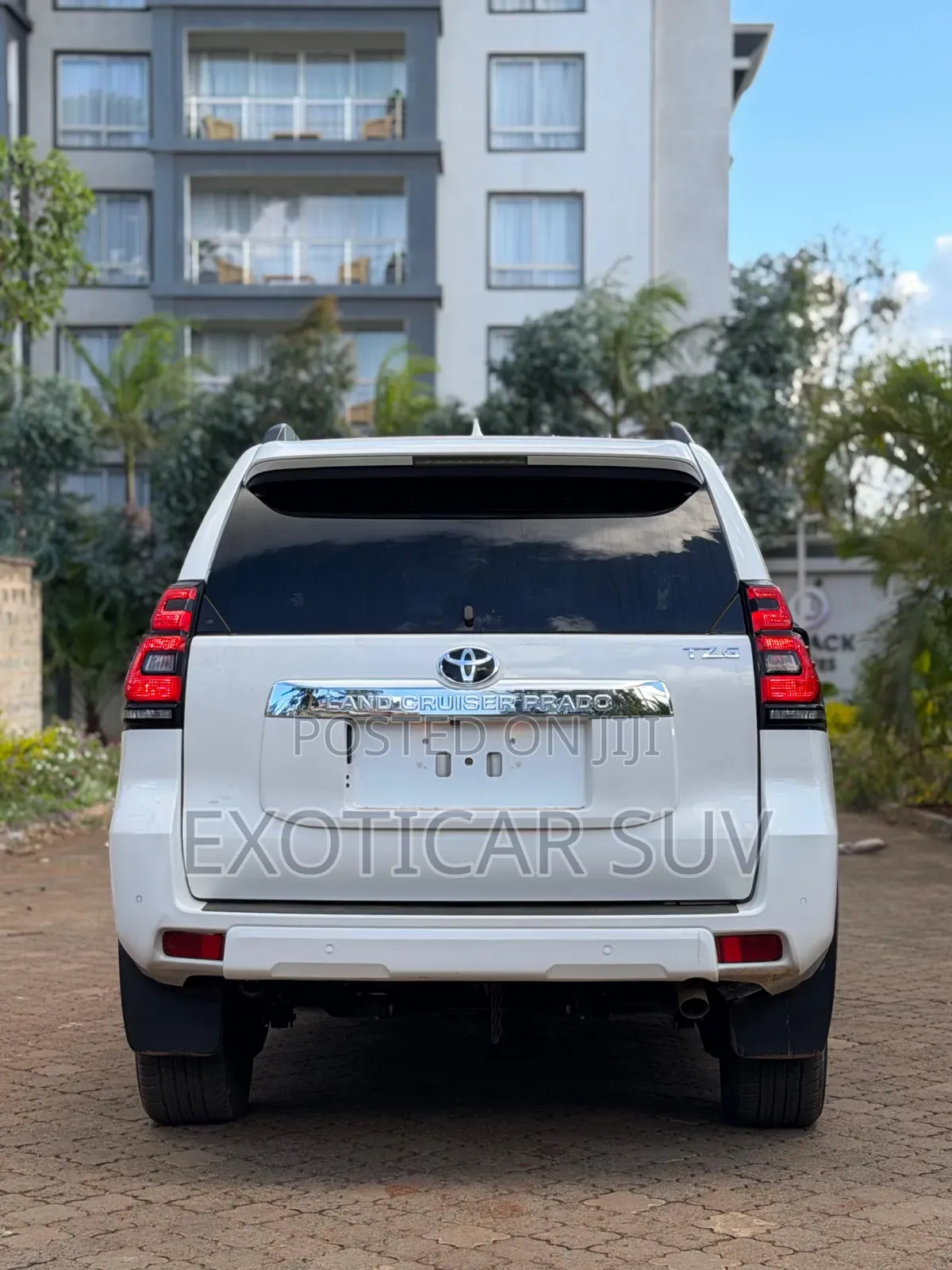 Toyota Land Cruiser Prado 2.8 2021 White