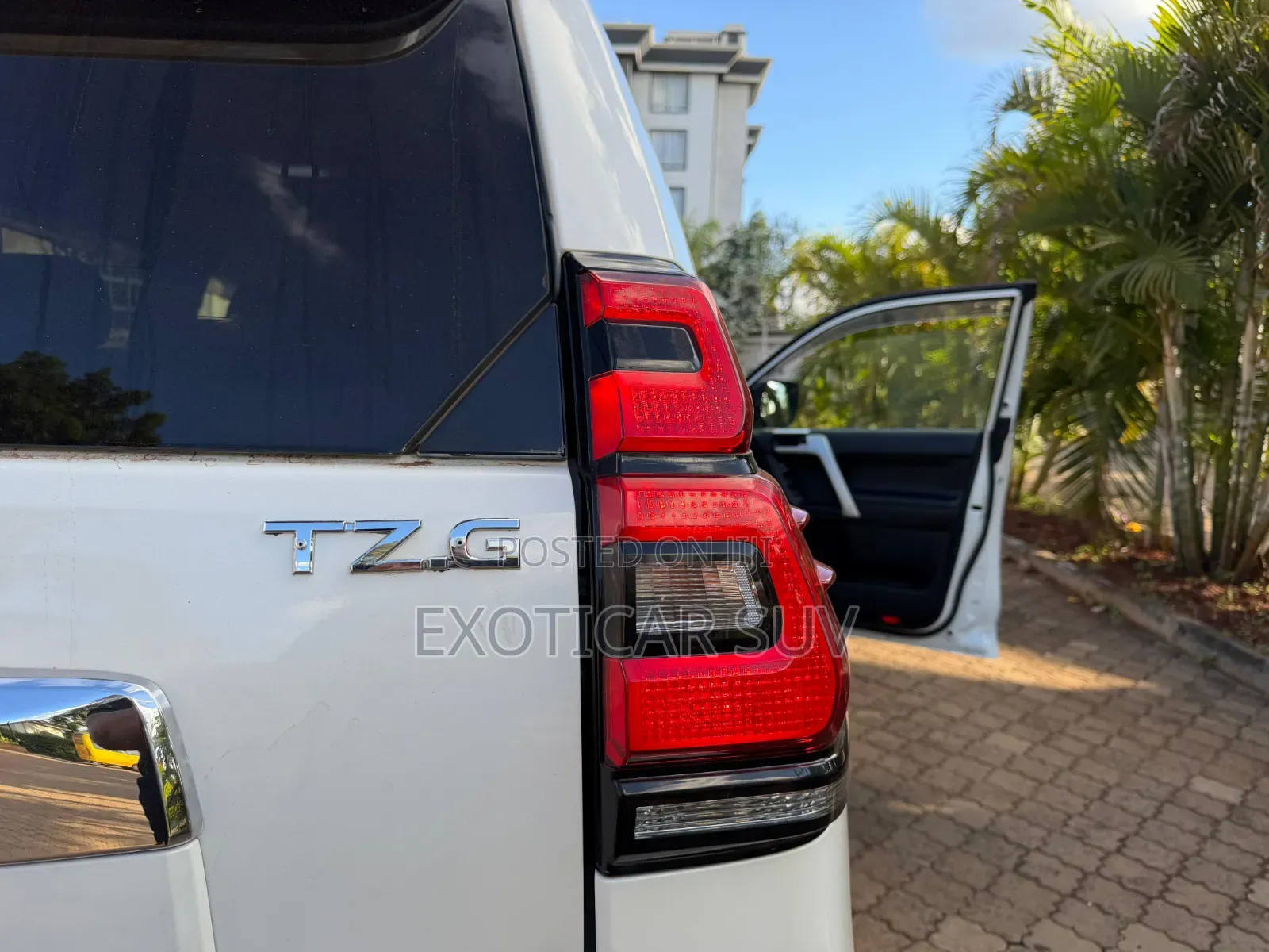 Toyota Land Cruiser Prado 2.8 2021 White