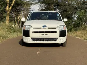 Toyota Probox 1.5 Hybrid DX 2020 White