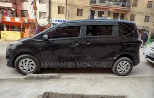 Toyota Sienta 2016 Black