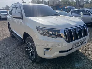 Toyota Land Cruiser Prado 2018 White