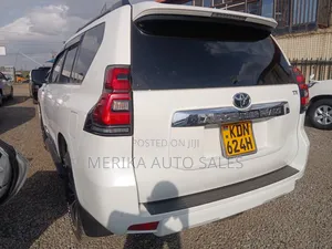 Toyota Land Cruiser Prado 2018 White