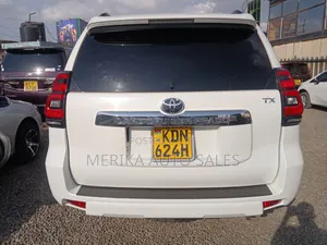 Toyota Land Cruiser Prado 2018 White