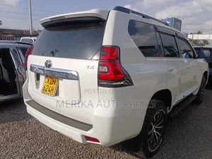 Toyota Land Cruiser Prado 2018 White