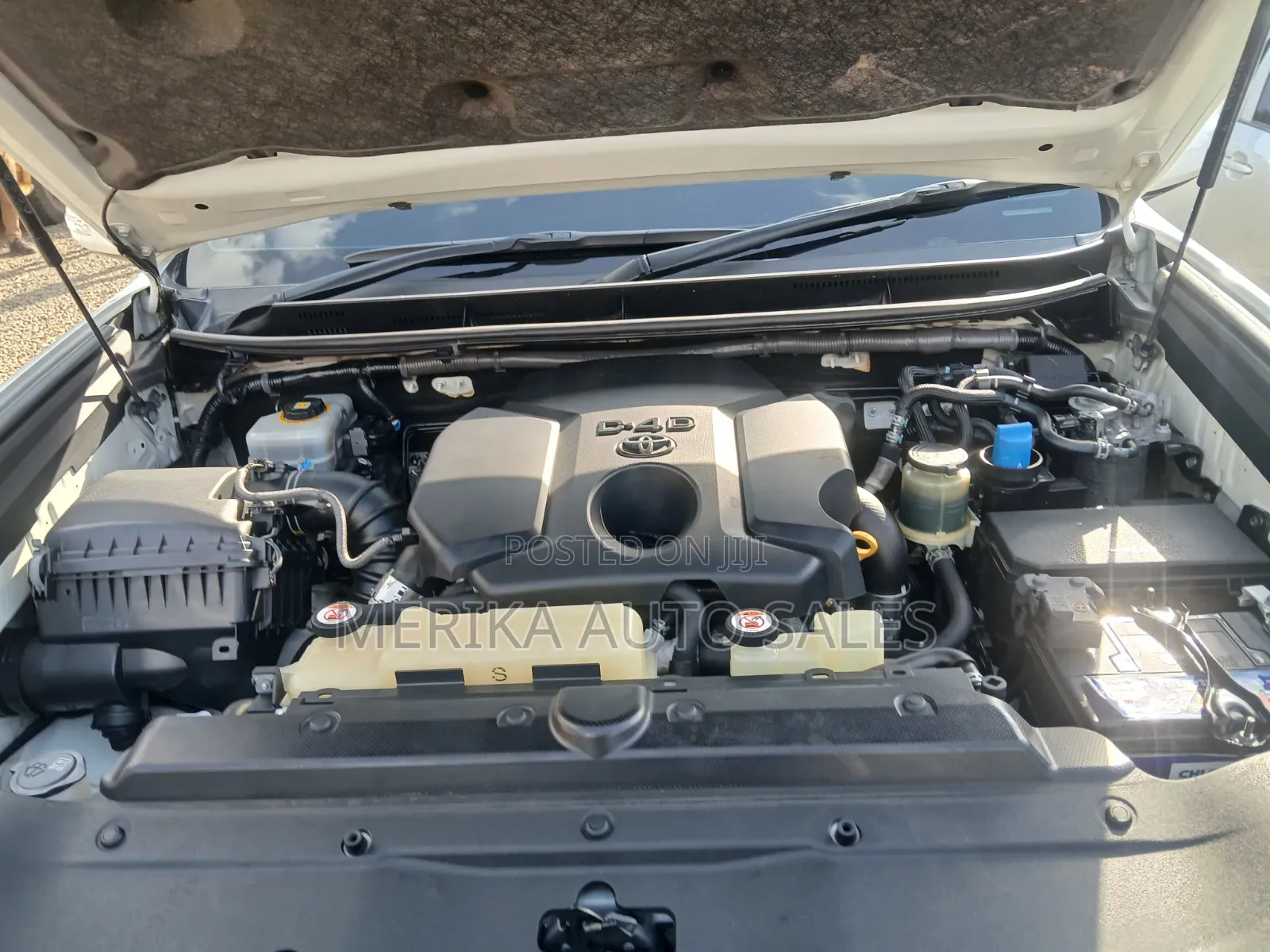 Toyota Land Cruiser Prado 2018 White