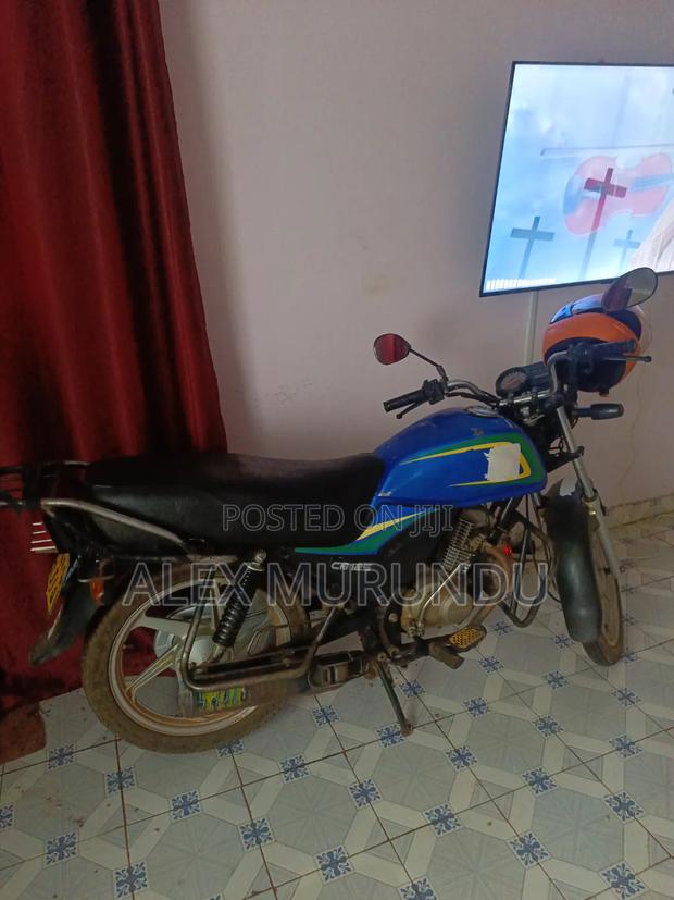 Honda CB 2021 Blue