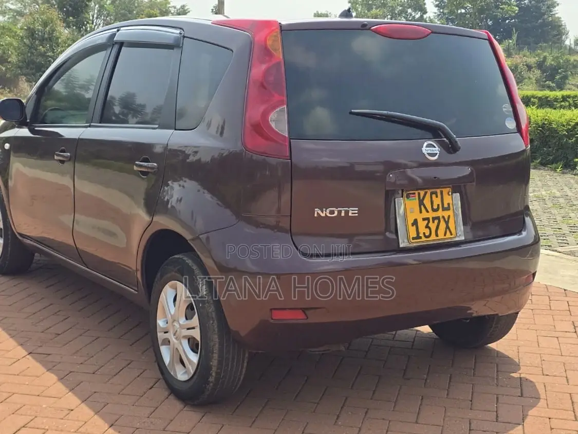 Nissan Note 1.6 Petrol 2010 Maroon