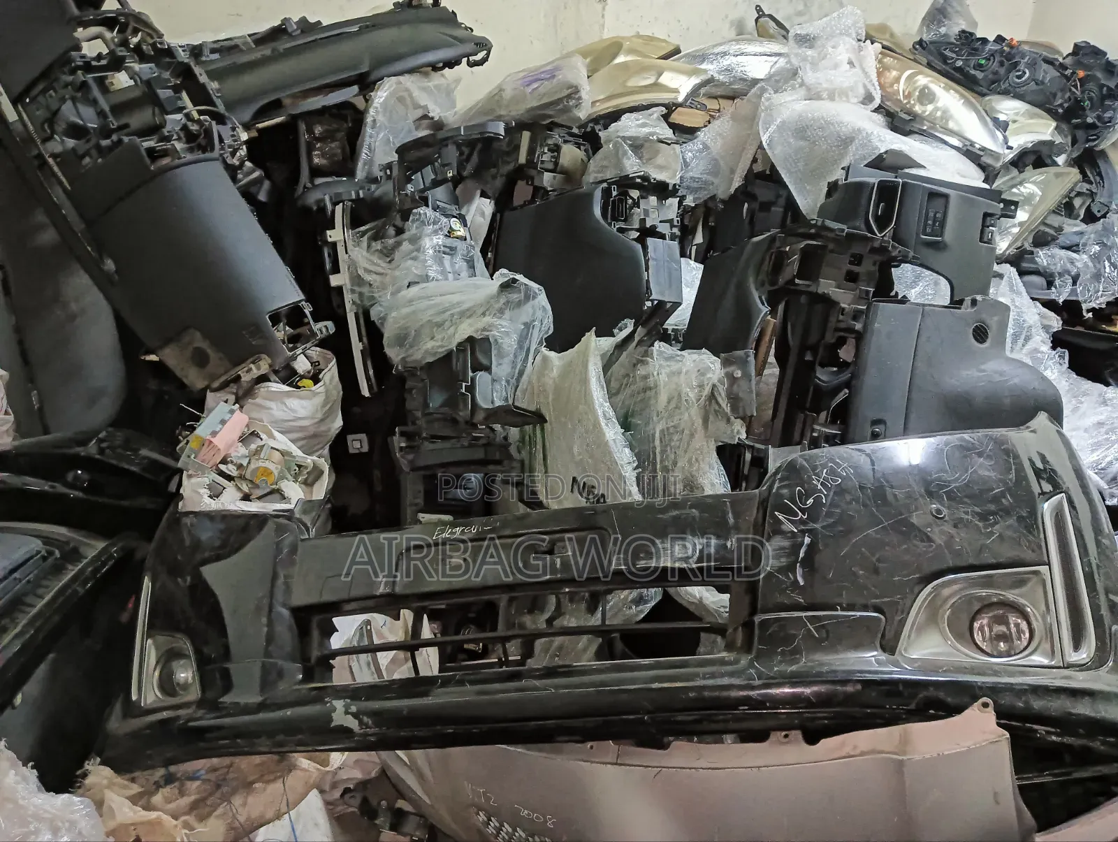Front Bumper Nissan Elegrant