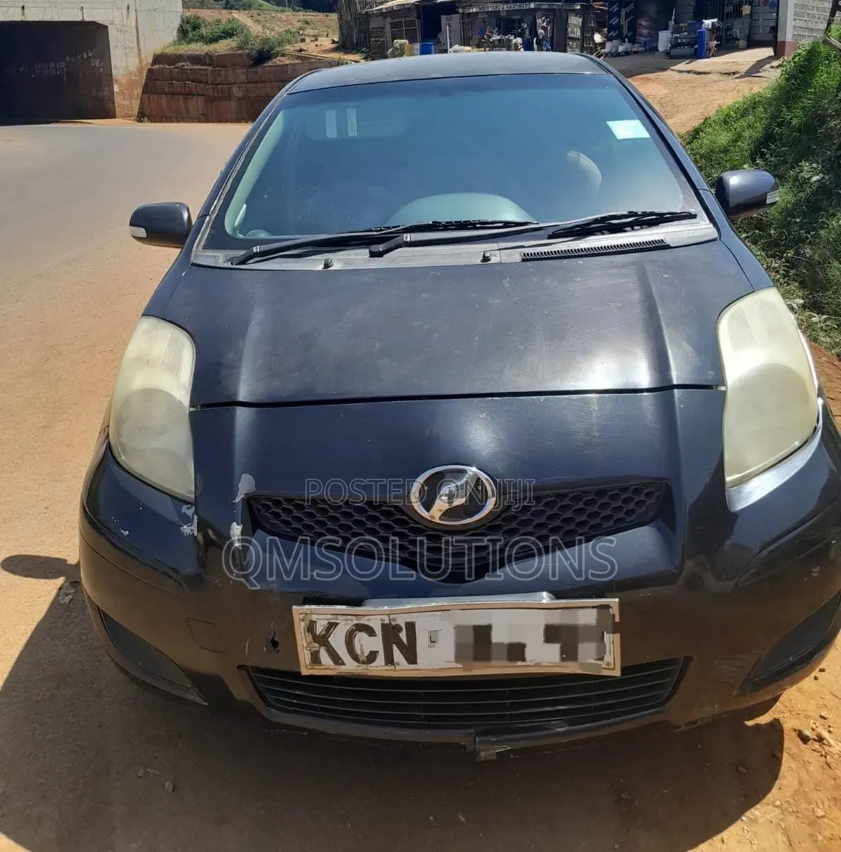 Toyota Vitz 2010 Black
