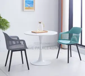 Dining Table: Bamboo Waterproof Round Bar Table