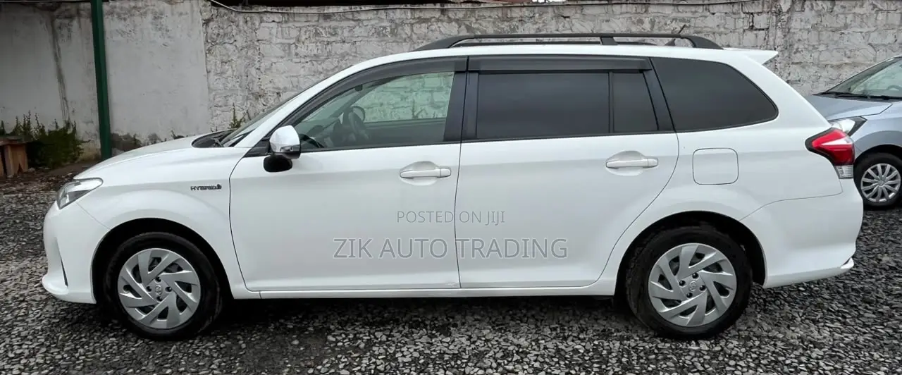 Toyota Corolla Fielder 2019 White