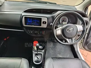 Toyota Vitz 2014 White