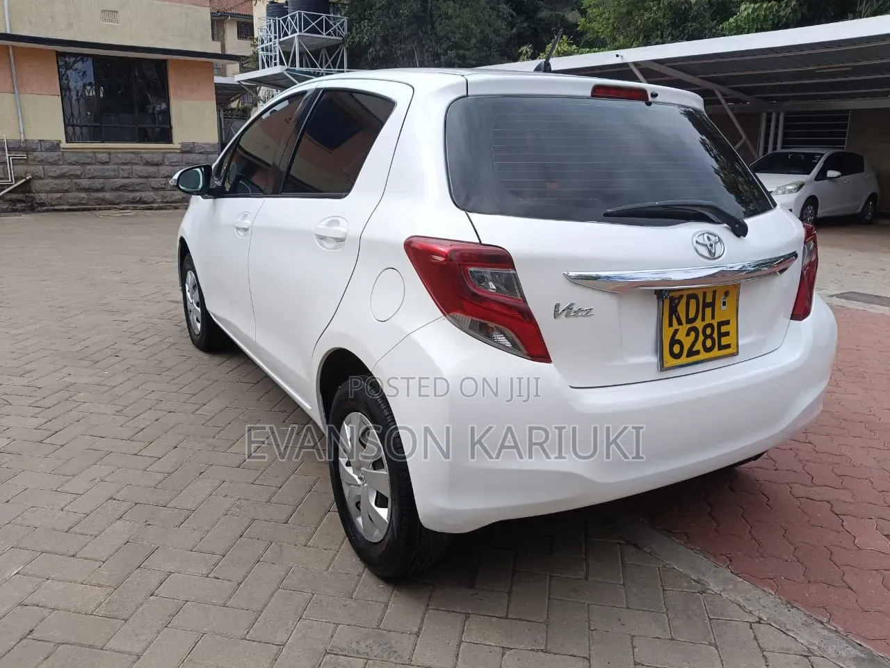 Toyota Vitz 2014 White