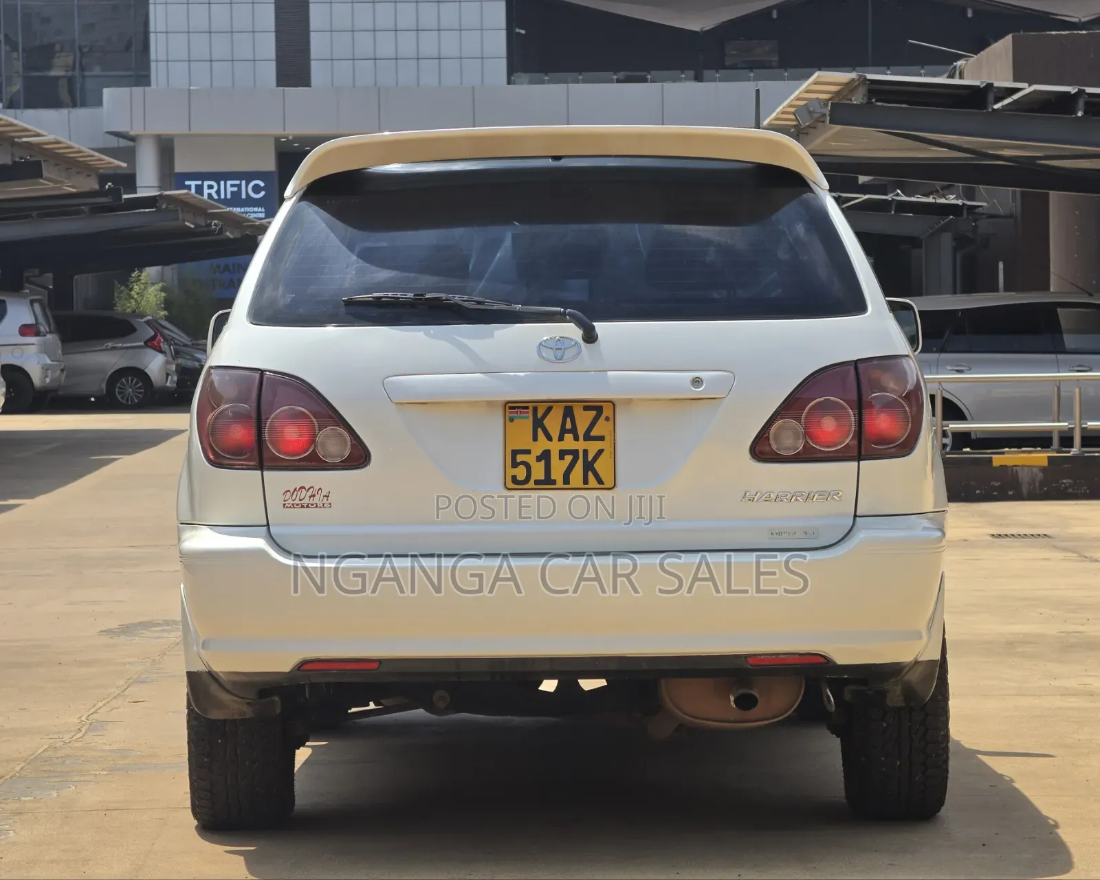 Toyota Harrier 2000 White