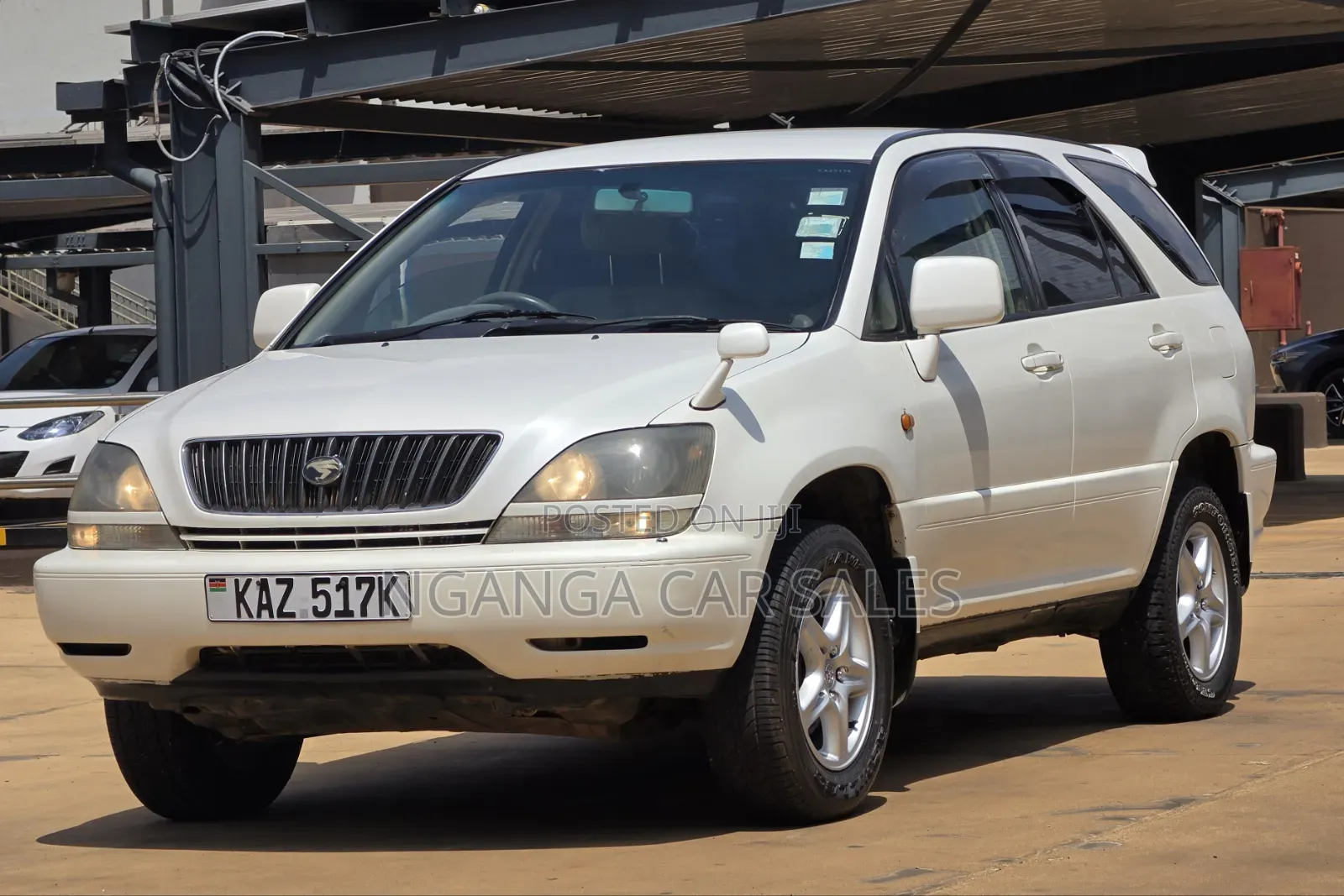 Toyota Harrier 2000 White