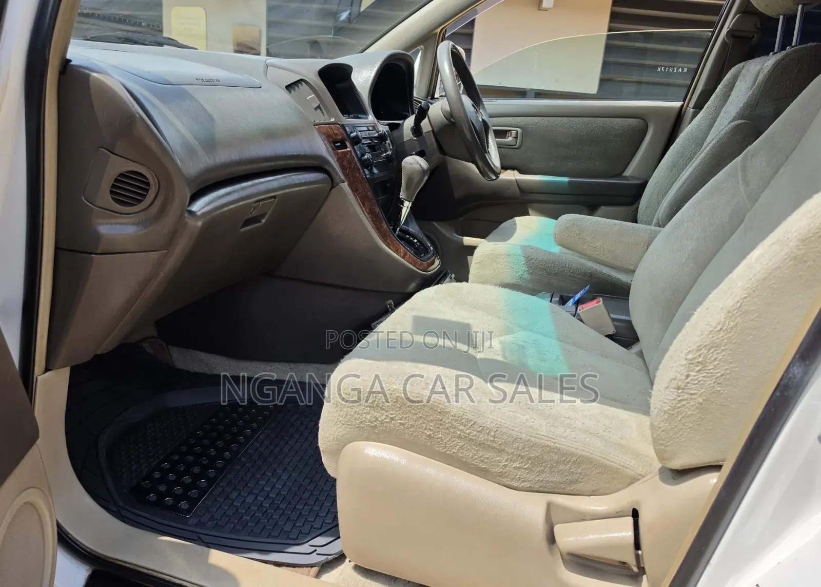 Toyota Harrier 2000 White