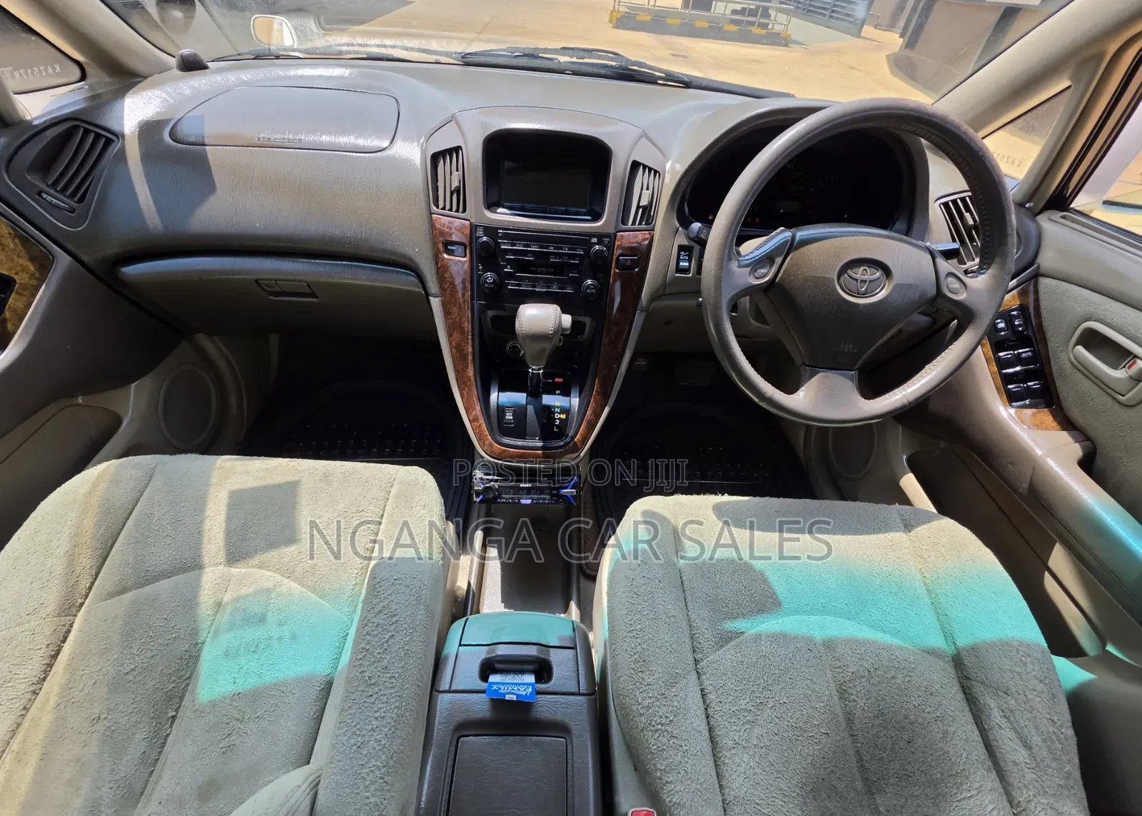 Toyota Harrier 2000 White