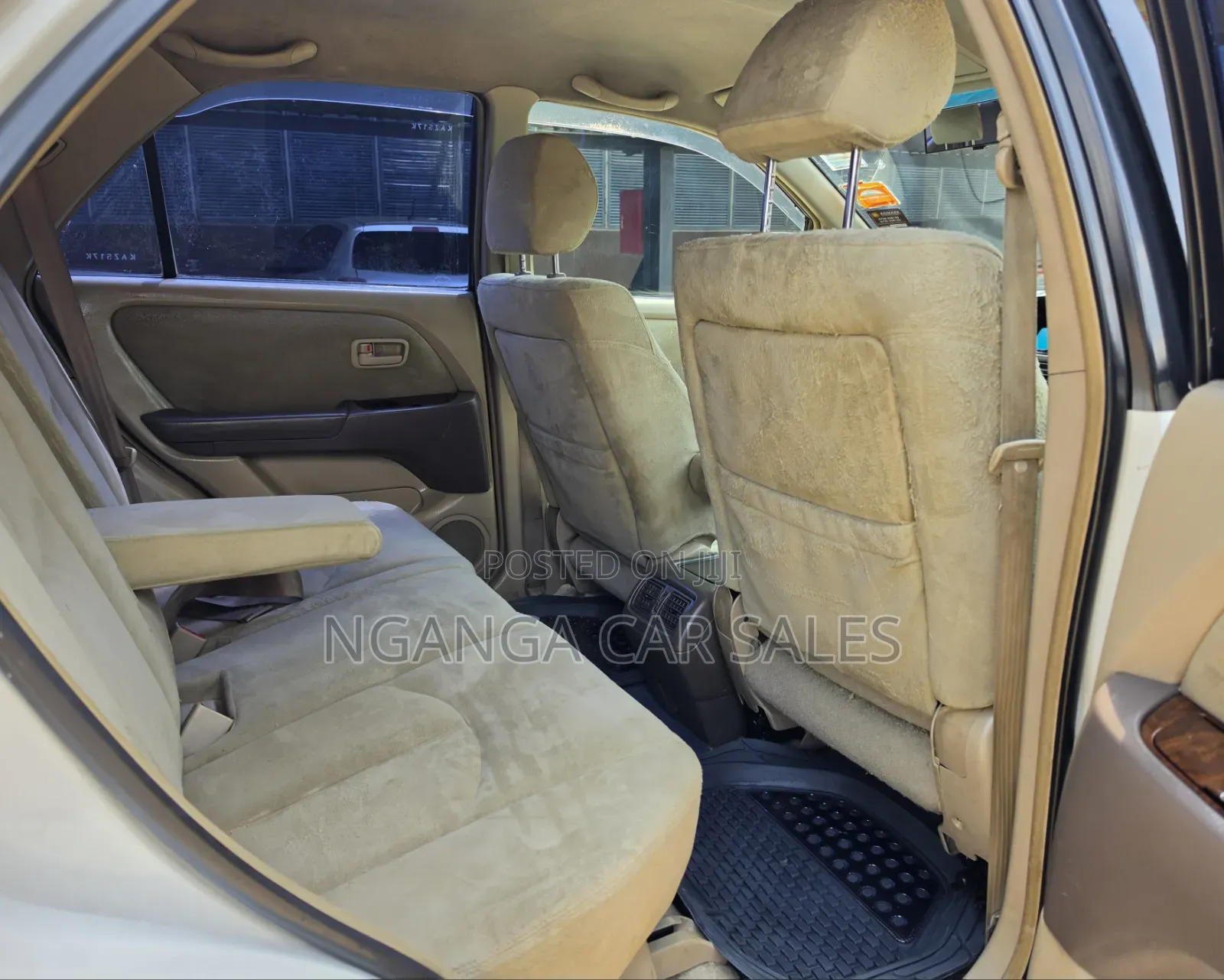 Toyota Harrier 2000 White