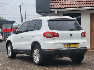 Volkswagen Tiguan S 4Motion 2010 White