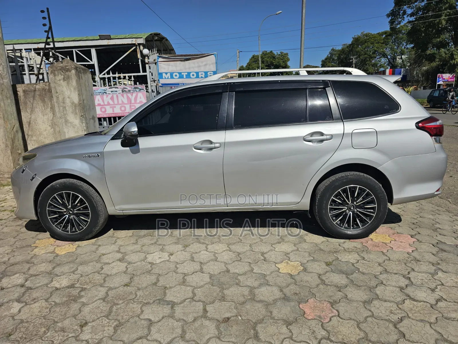Toyota Corolla Fielder 2017 Silver