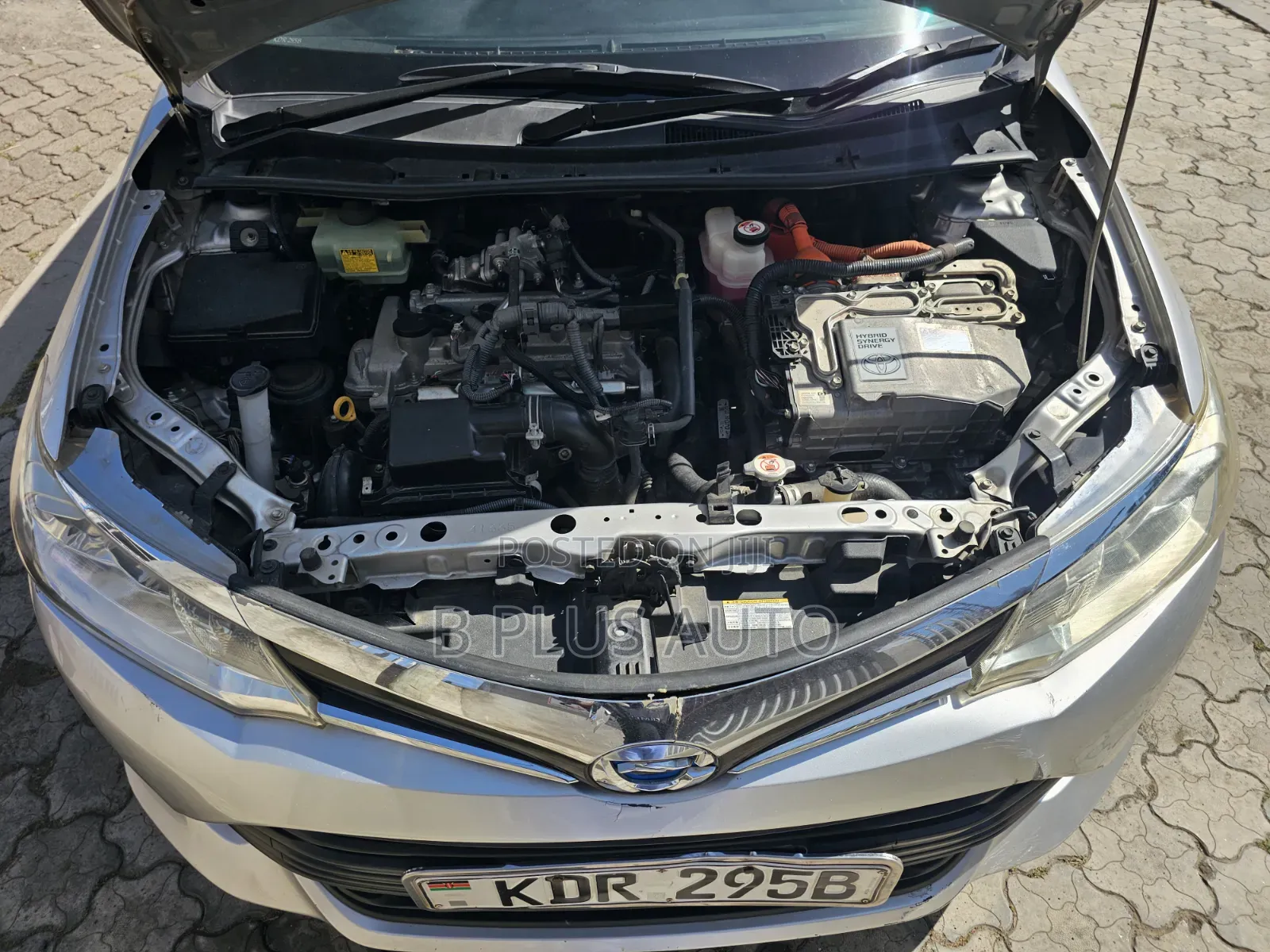 Toyota Corolla Fielder 2017 Silver