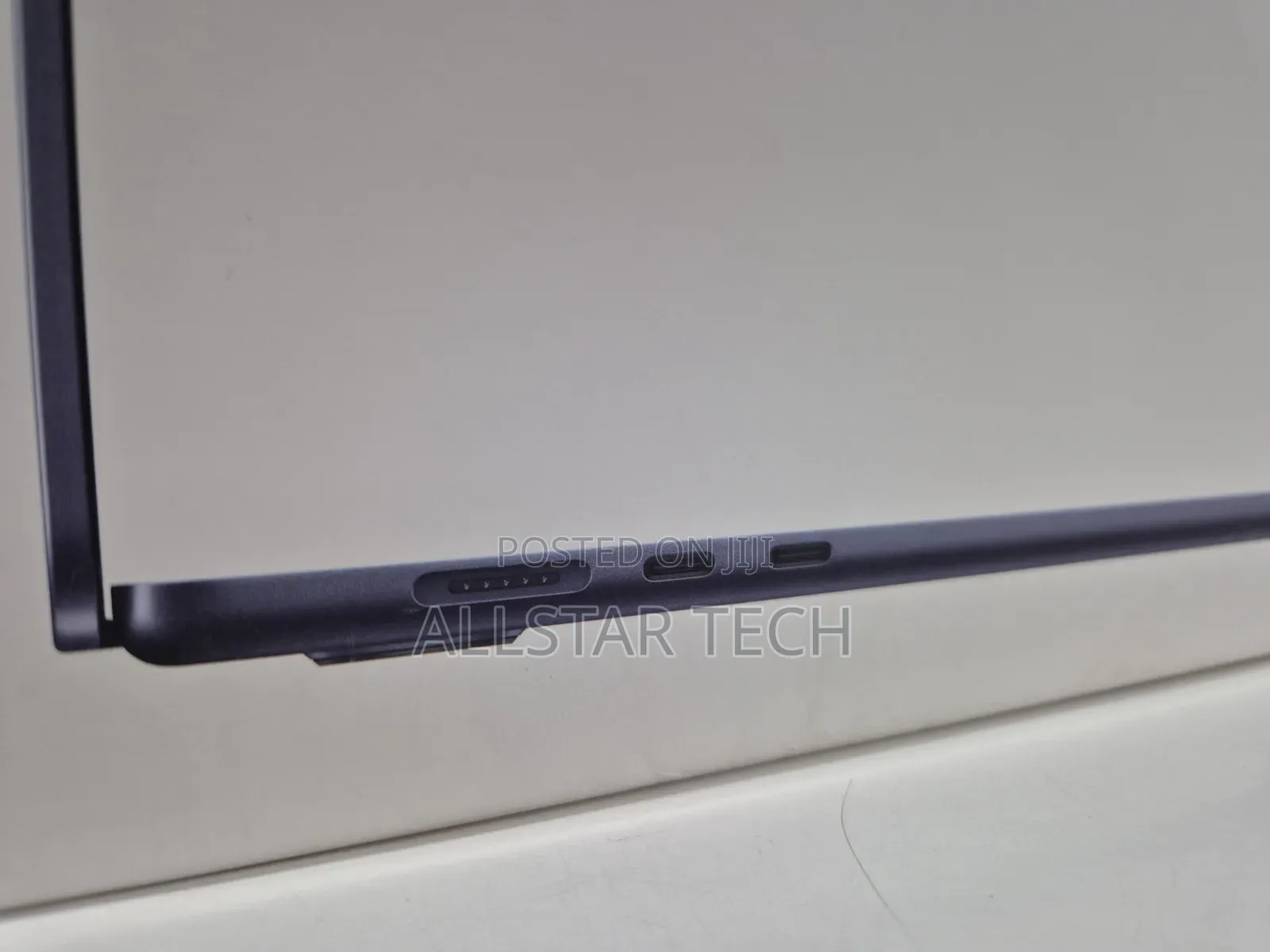 New Laptop Apple MacBook Air 2025 M4 16GB Apple M4 SSD 256GB