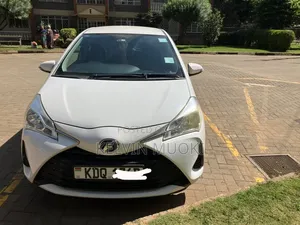 Toyota Vitz 2017 White