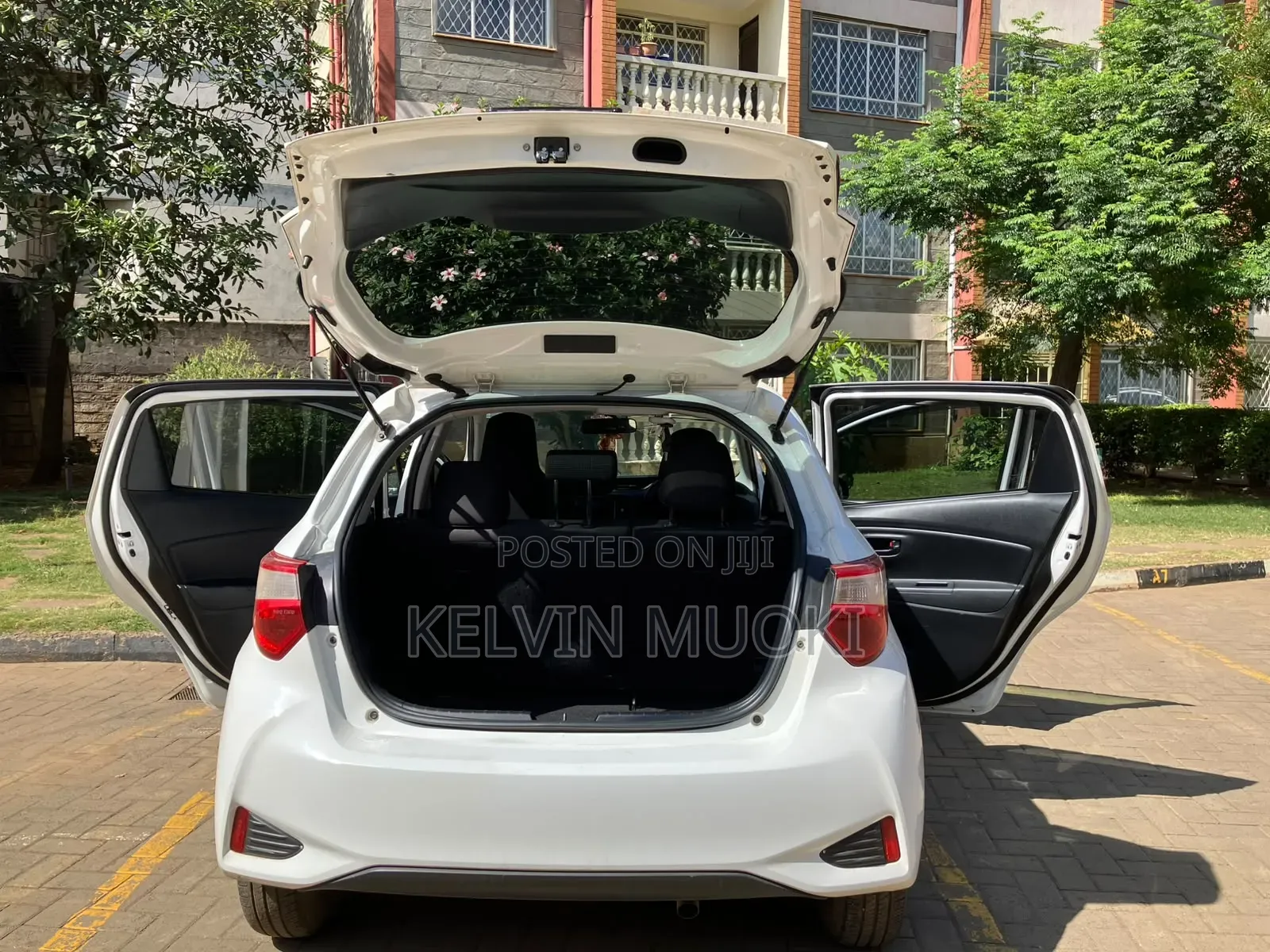 Toyota Vitz 2017 White