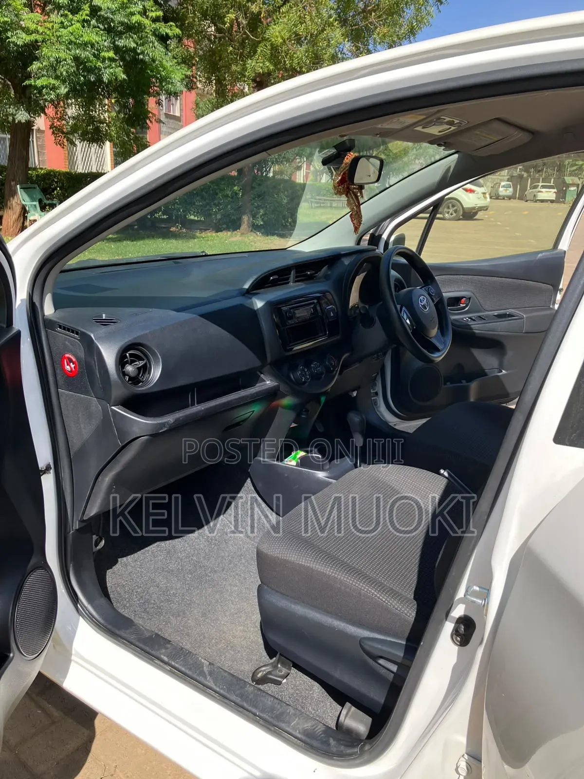 Toyota Vitz 2017 White