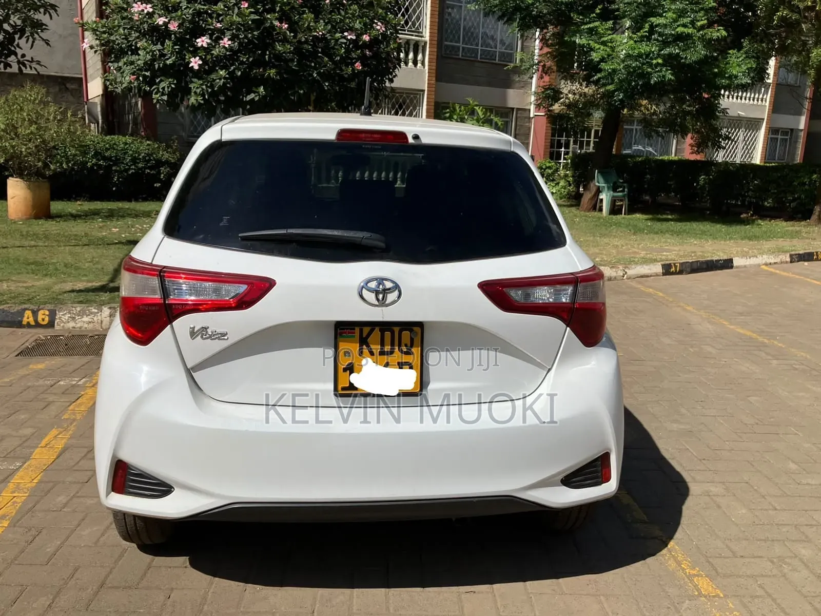 Toyota Vitz 2017 White