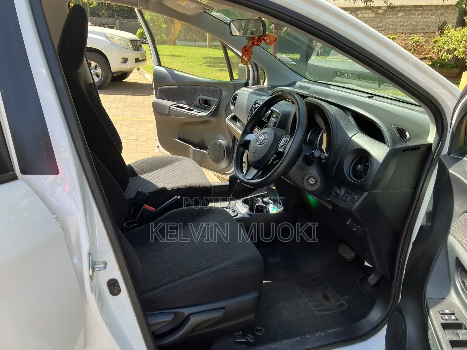 Toyota Vitz 2017 White