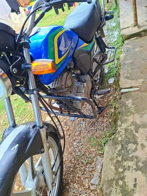Honda CB 2021 Blue