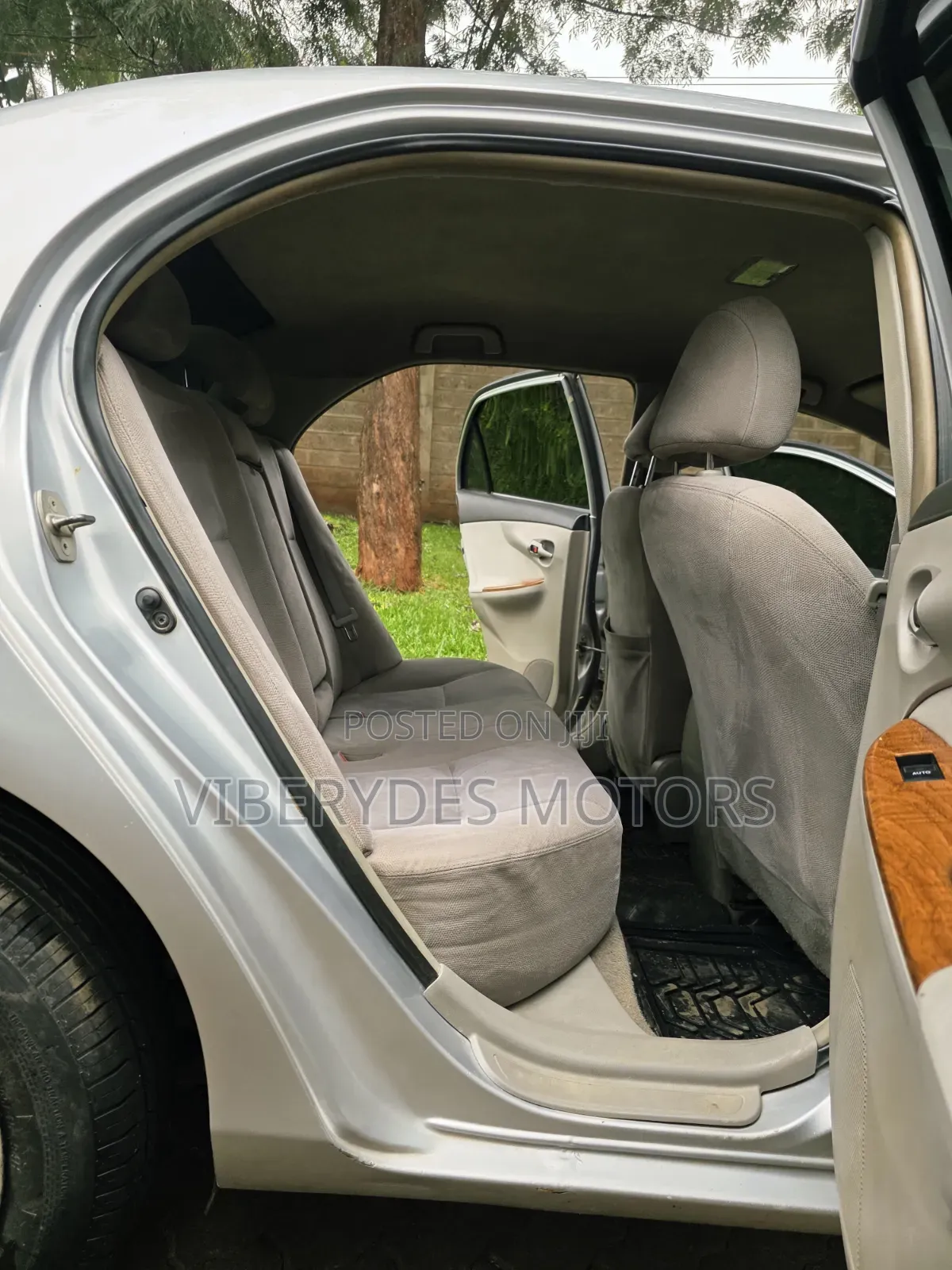 Toyota Axio 2010 Silver