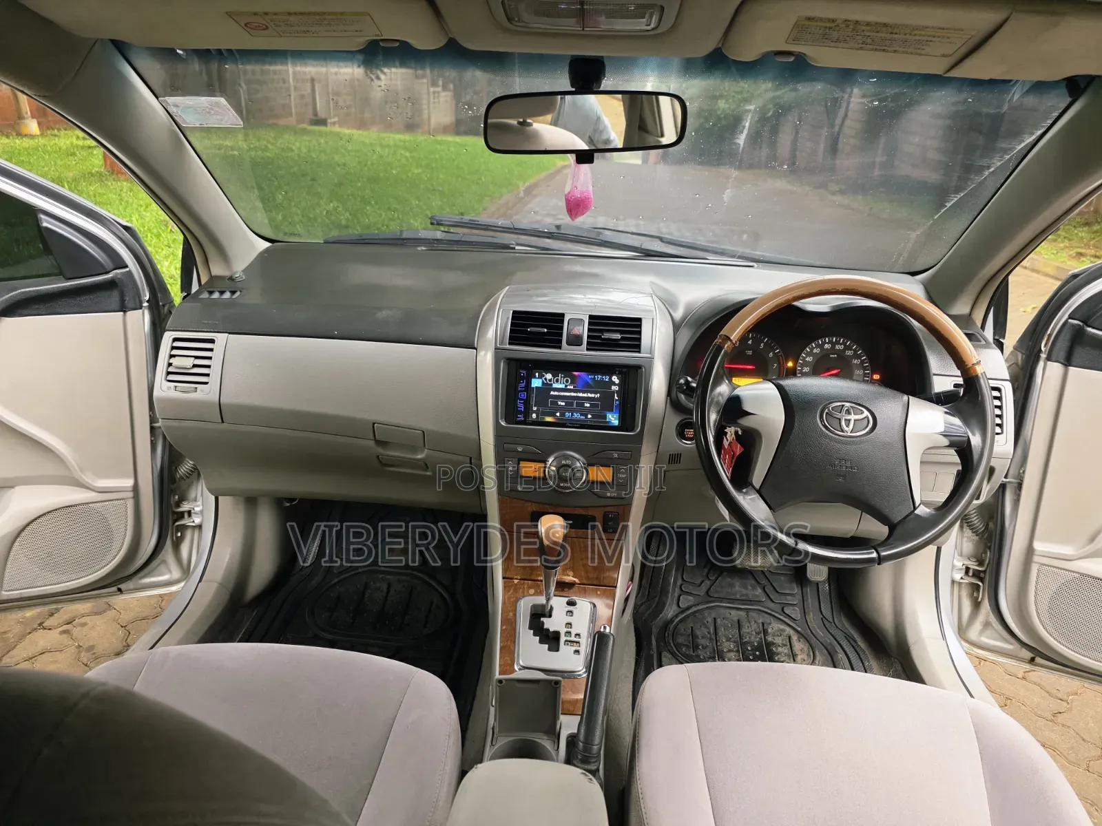Toyota Axio 2010 Silver