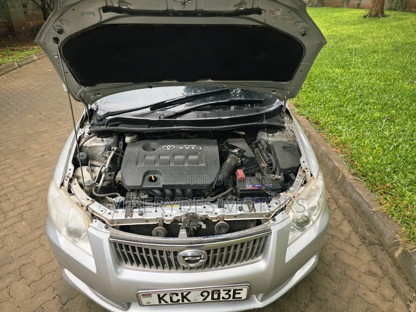 Toyota Axio 2010 Silver