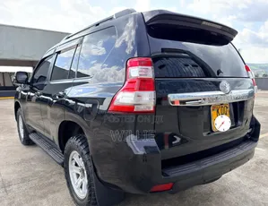 Toyota Land Cruiser Prado 2017 Black