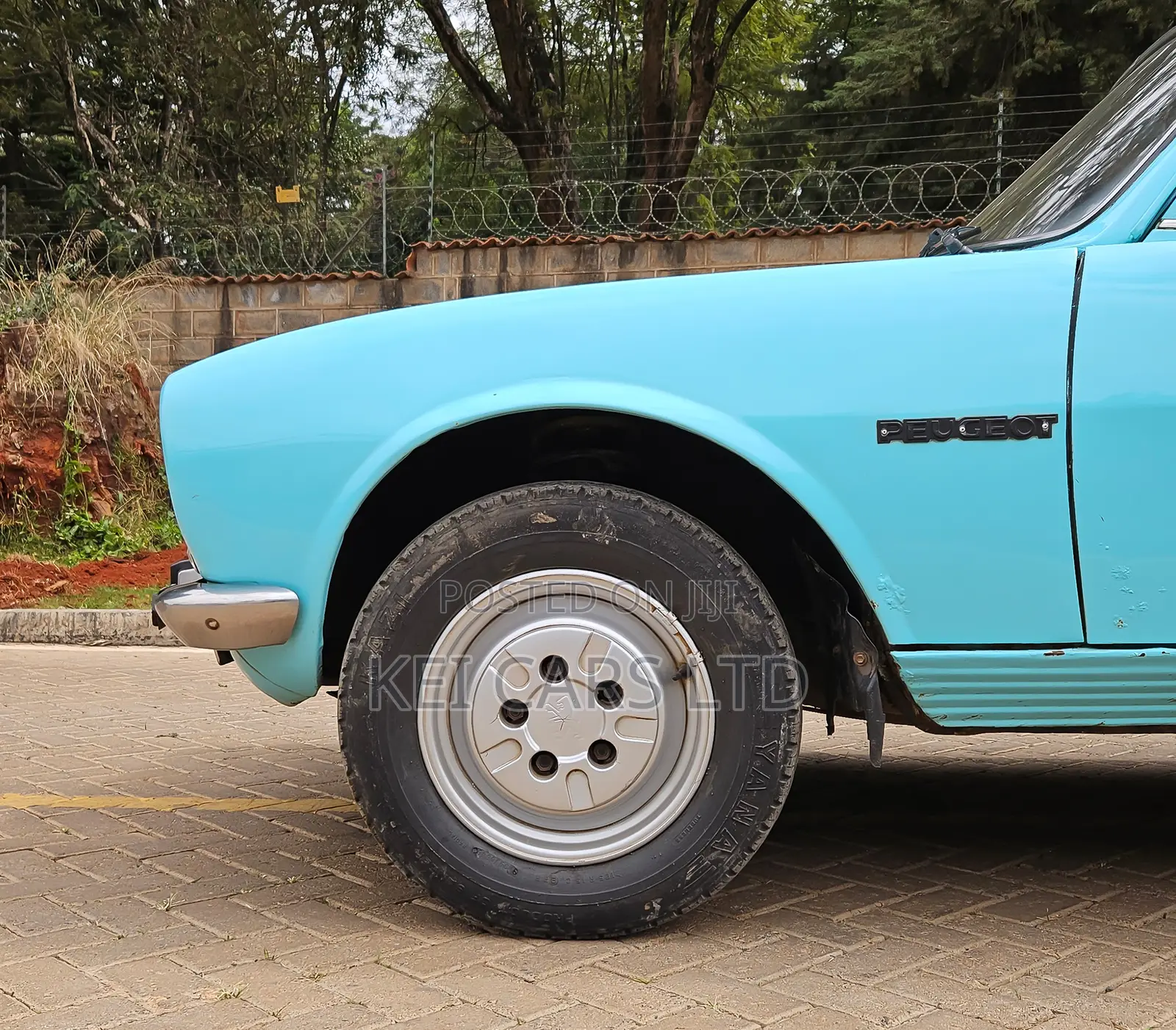 Peugeot 504 1990 Blue