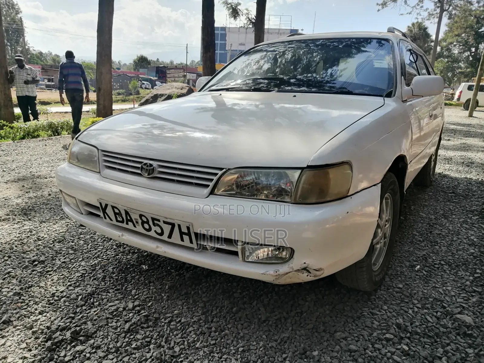 Toyota Corolla 2000 White