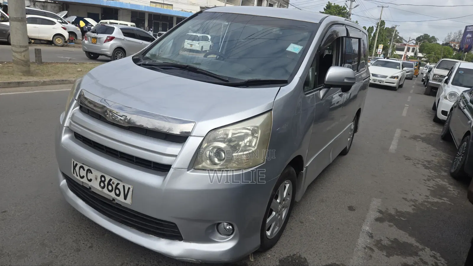 Toyota Noah 2008 Silver